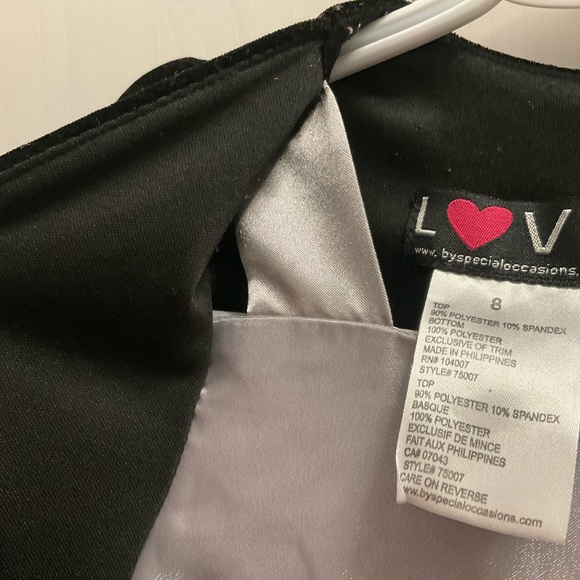 2/$15 Girls Sz 8 sparkly formal dress - Picture 3 of 3